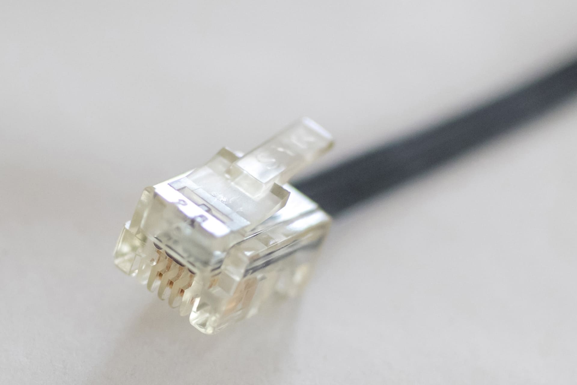 モジュラージャックとは？仕組みと用途、集合住宅での利用方法を解説